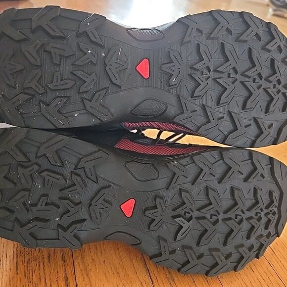 Size  Salomon Womens Pathfinder CSWP RedBlkGray Waterproof Hiking Shoes